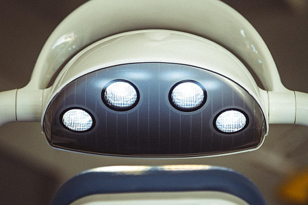 MERCURY 330 LUX - стоматологическая установка с нижней подачей инструментов