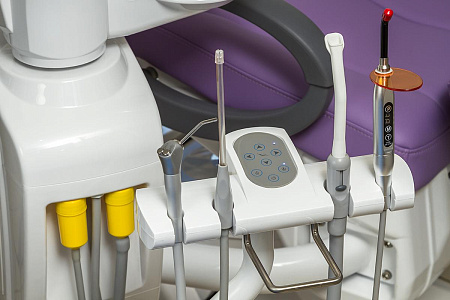 MERCURY 330 LUX - стоматологическая установка с нижней подачей инструментов